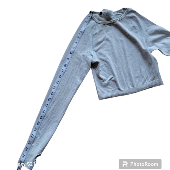 Gymshark Vital Seamless Body Fit Long Sleeve Crop Top Greenish Gray Size XS - Picture 7 of 7